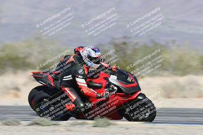 media/Dec-01-2025-Moto Forza (Mon) [[2daa91e15f]]/2-Intermediate Group/Session 3 (Turn 7 Inside Pans)/